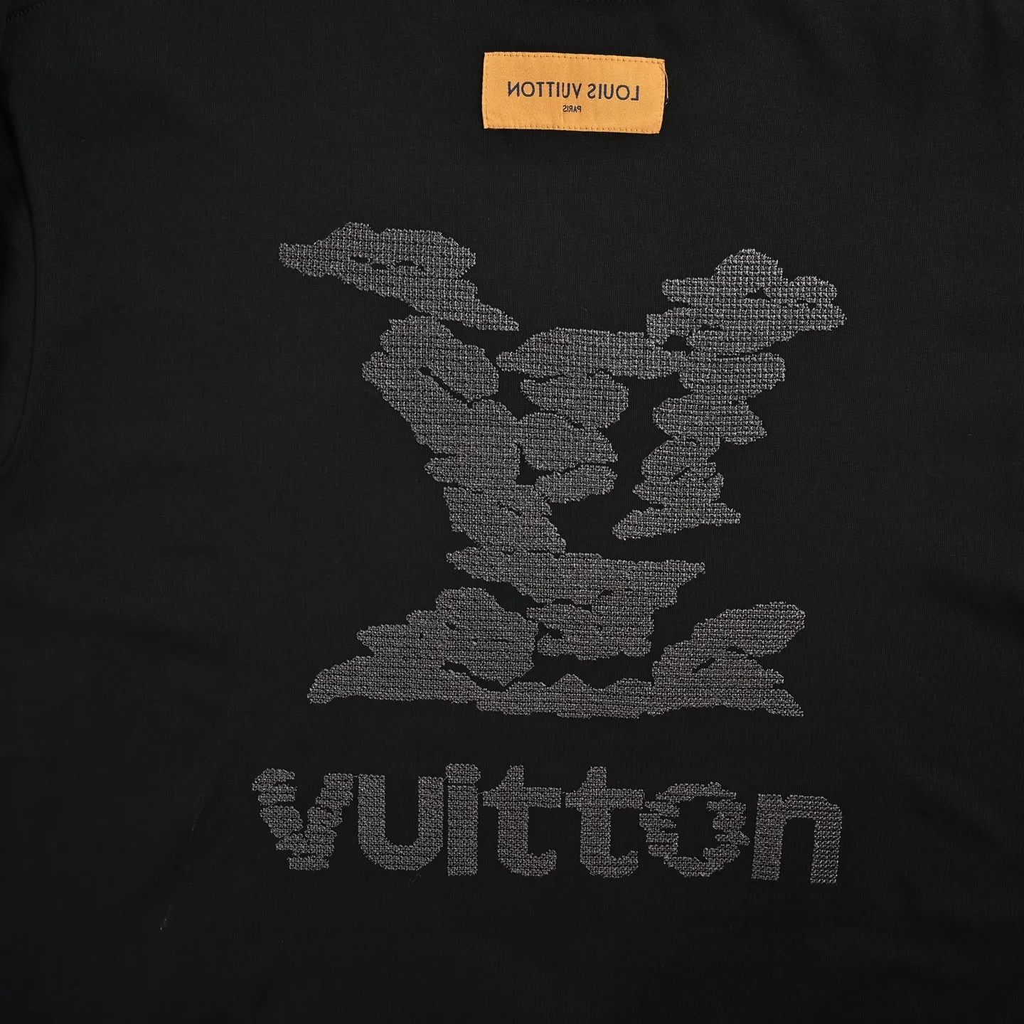 Louis Vuitton/ logo